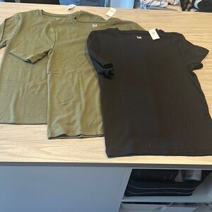 NWTs GAP Olive and Black Modern T-Shirt Trio Medium Tall